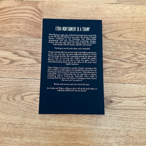 [SIGNED] Special Edition Cover of Tramp by Mary Elizabeth - Picture 4 of 6